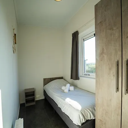 Chalet With Dishwasher, 4 5 Km From Rockanje