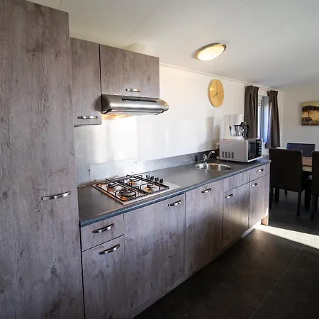 Chalet With Dishwasher, 4 5 Km From Rockanje Hellevoetsluis